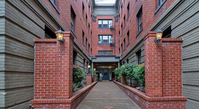 Photo of 2109 NW Irving St #214, Portland, OR 97210
