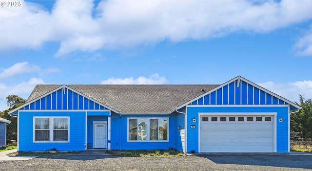Photo of 891 Seabird Dr, Bandon, OR 97411