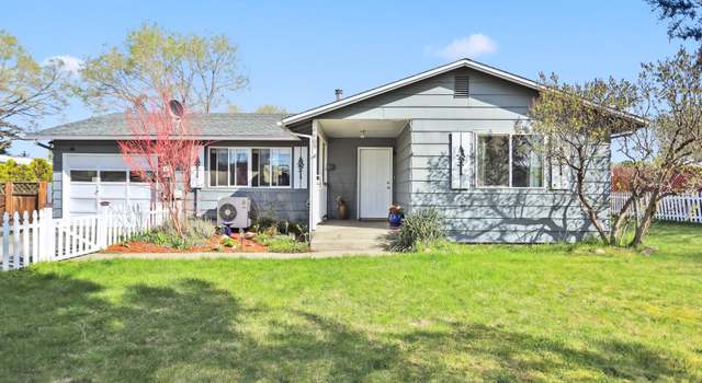 Photo of 409 3rd Ave, Dallesport, WA 98617