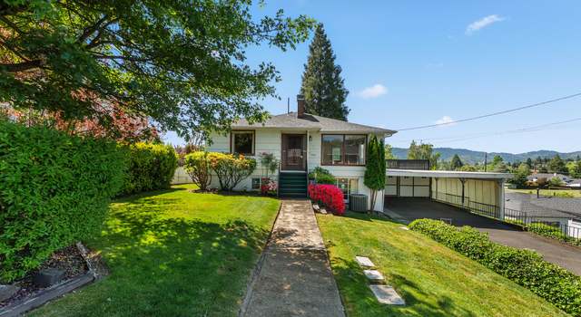 Photo of 1665 NW Evans Ave, Roseburg, OR 97471
