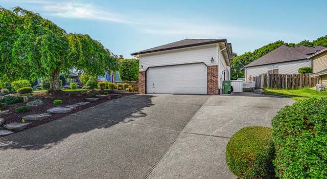 Photo of 12717 SE Bluff Dr, Clackamas, OR 97015