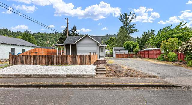 Photo of 47543 School St, Oakridge, OR 97463