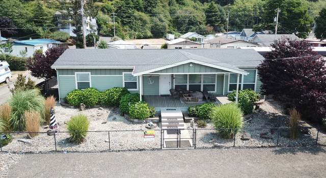Photo of 510 Beach Blvd, Winchester Bay, OR 97467