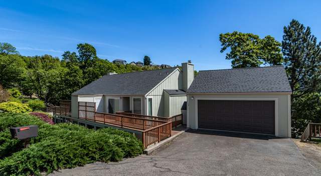 Photo of 1770 NE Beulah Dr, Roseburg, OR 97470