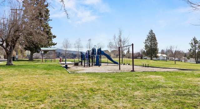 Photo of 1209 Carlyle St, Klamath Falls, OR 97601