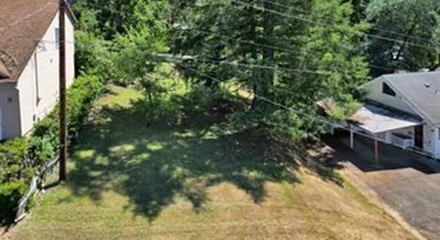Photo of 0 E Taylor Ave, Cottage Grove, OR 97424