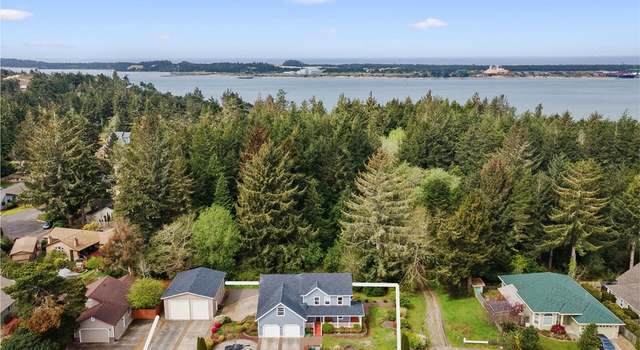 Photo of 992 Seagate Ave, Coos Bay, OR 97420