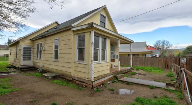 Photo of 908 W 9th St, The Dalles, OR 97058