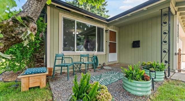 Photo of 9145 SE Oak St, Portland, OR 97216