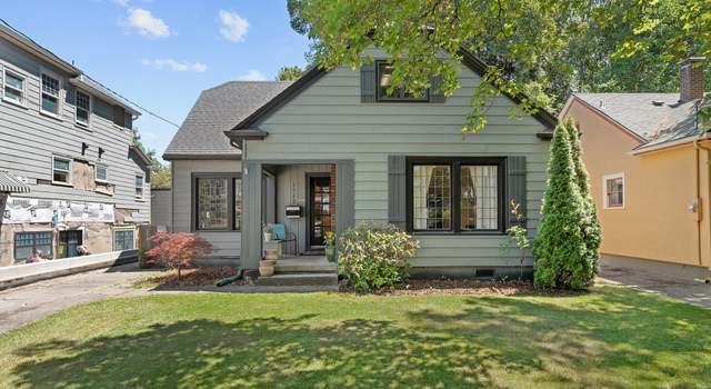 Property at 1712 SE 38th Ave, Portland, OR 97214, 3 beds, 2 baths