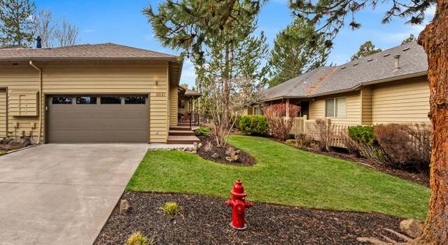 Photo of 3031 NW Golf View Dr, Bend, OR 97703