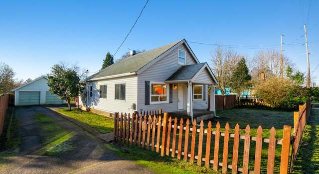 Photo of 2038 E St, Washougal, WA 98671