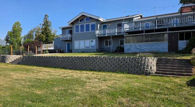 Property at 936 Richmond St, The Dalles, OR 97058, 4 beds, 2.5 baths