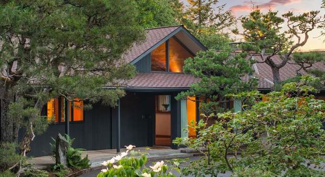 Photo of 321 NW Hilltop Dr, Portland, OR 97210