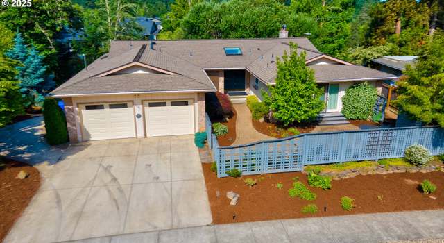Photo of 3621 Elderberry Dr S, Salem, OR 97302