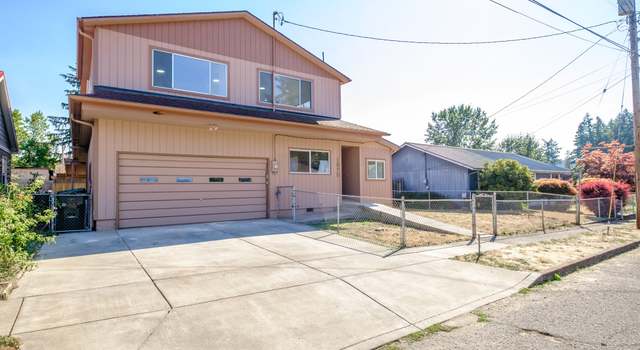 Photo of 1875 Grape St, Sweet Home, OR 97386