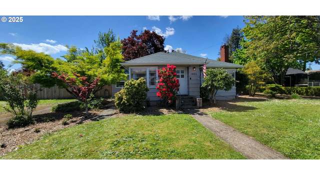 Photo of 1021 S 6th St, Cottage Grove, OR 97424