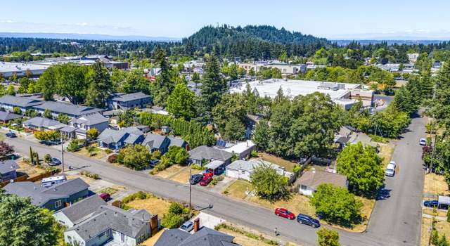 Photo of 10381 NE Holladay St, Portland, OR 97220