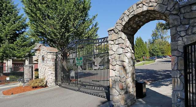 Photo of 2345 Snowberry Ridge Ct, West Linn, OR 97068