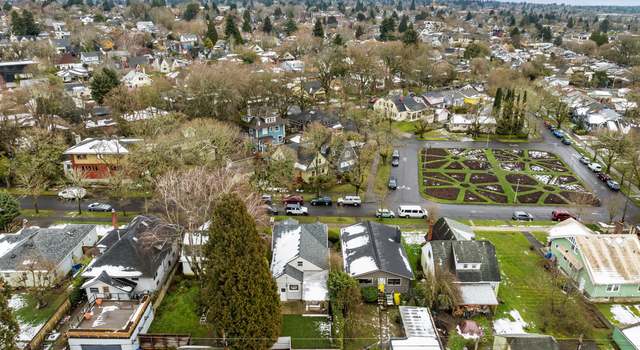 Photo of 1955 SE Locust Ave, Portland, OR 97214