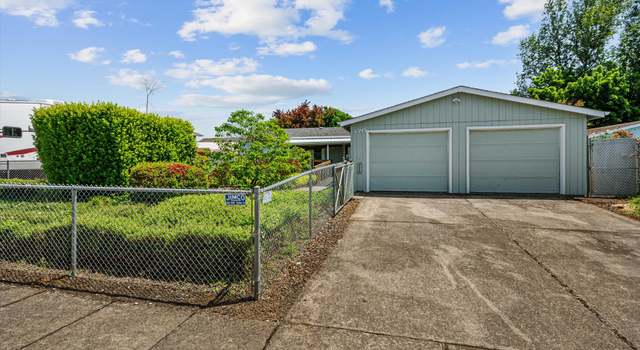 Photo of 420 NE Dallas Dr, Dallas, OR 97338