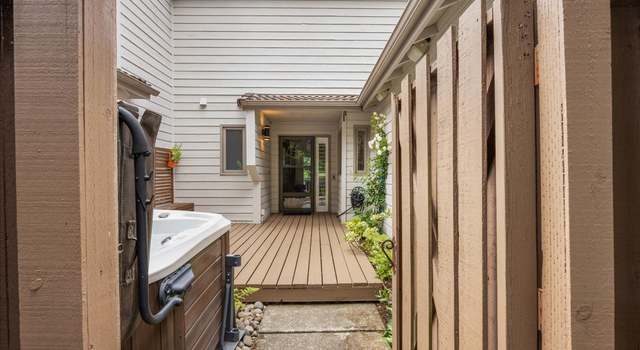 Photo of 430 SW 70th Ter, Portland, OR 97225
