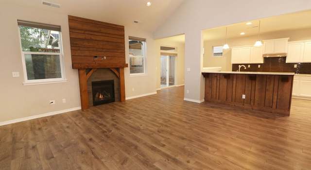 Photo of 36921 Goldenrain St, Sandy, OR 97055