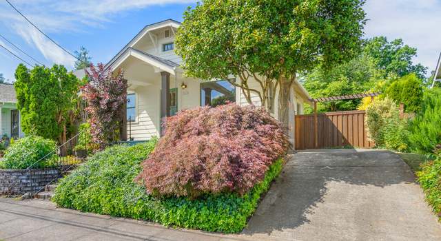 Photo of 3629 SE Center St, Portland, OR 97202