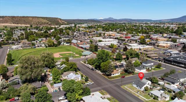 Photo of 407 SE 2nd St, Prineville, OR 97754