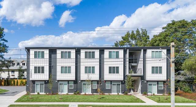 Photo of 10985 E Burnside St #8, Portland, OR 97216