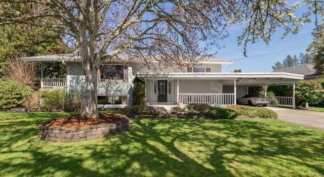 Photo of 185 W Oriole Dr, Roseburg, OR 97471