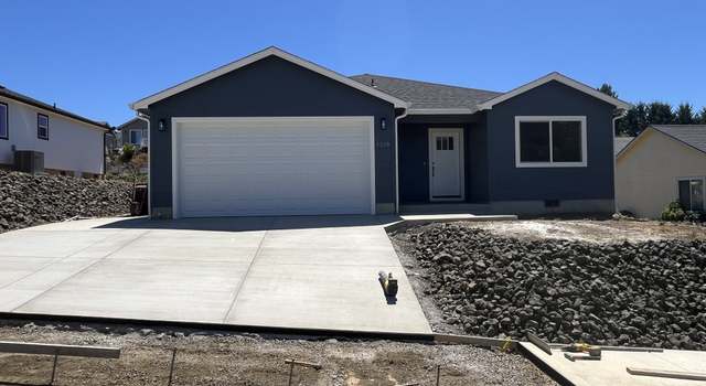 Photo of 1328 NE Simpson Ln, Myrtle Creek, OR 97457