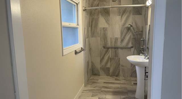 Photo of 524 NE 127th Pl, Portland, OR 97230