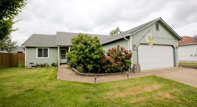 Photo of 647 Blue Jay Loop, Creswell, OR 97426