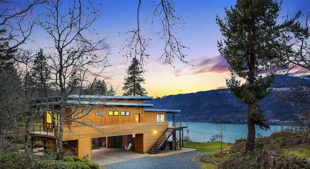 Photo of 3690 Westcliff Dr, Hood River, OR 97031