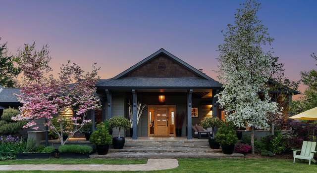 Photo of 1524 Sherman Ave, Hood River, OR 97031