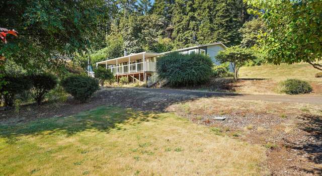 Photo of 445 6th St, Scotts Mills, OR 97375