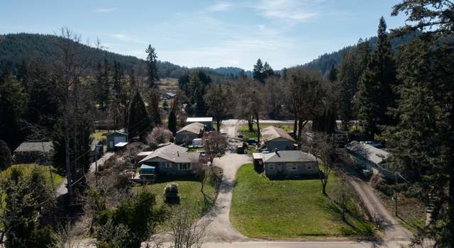 Photo of 113 Lone Pine Ln, Roseburg, OR 97470