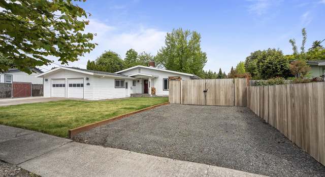 Photo of 10275 SW Winter Ln, Beaverton, OR 97008