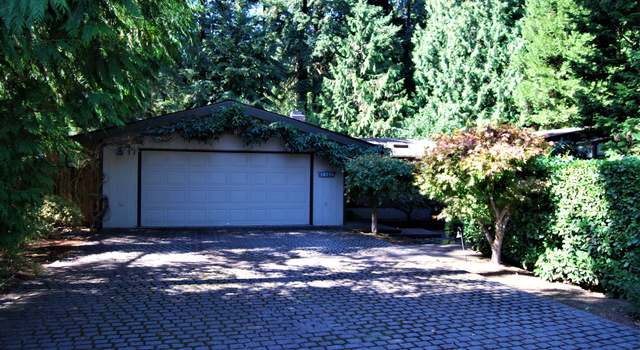 Photo of 18775 Old River Dr, West Linn, OR 97068