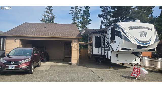 Photo of 7 Pine Ln, Lakeside, OR 97449