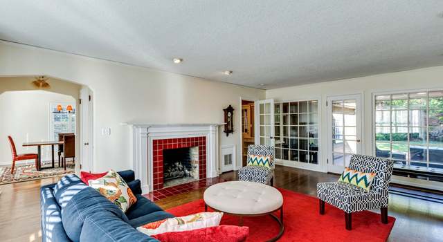 Photo of 7031 SW Canyon Ln, Portland, OR 97225
