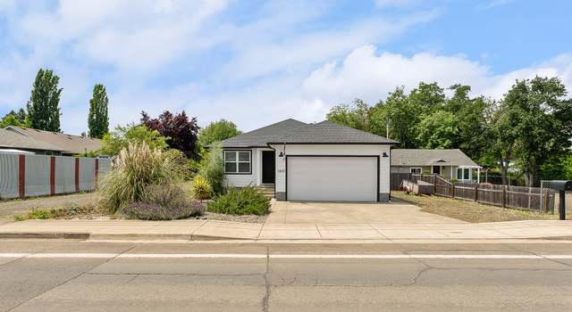 Photo of 1410 NW Keasey St, Roseburg, OR 97471