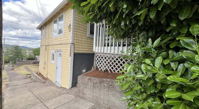 Photo of 1015 11th St, Oregon City, OR 97045