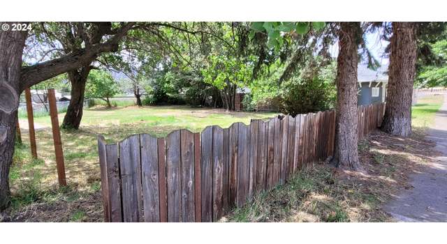 Photo of 1904 E N Ave, La Grande, OR 97850