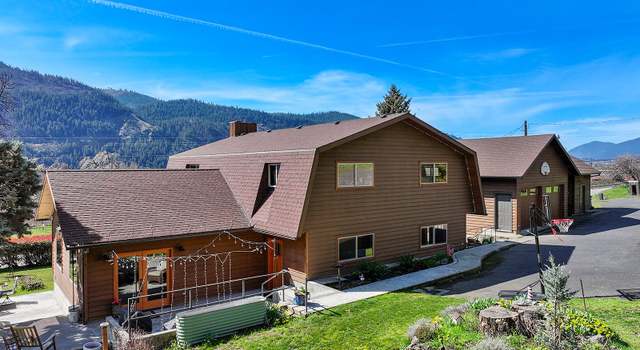 Photo of 102 Henderson Dr, Bingen, WA 98605