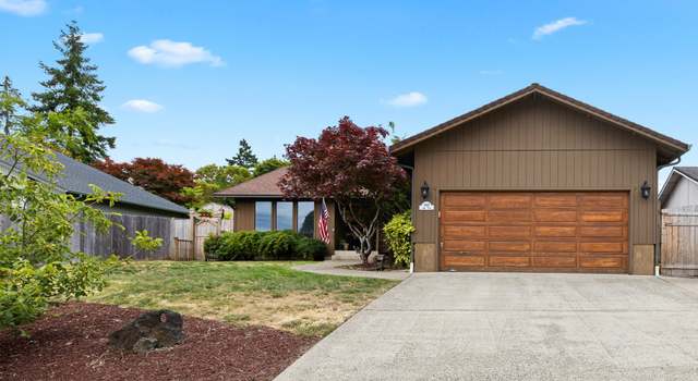 Photo of 2445 Loma Vista Dr, Roseburg, OR 97471