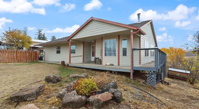 Photo of 783 NE 1st St, Dufur, OR 97021