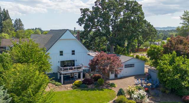 Photo of 789 W Main St, Carlton, OR 97111
