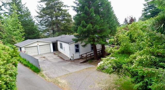 Photo of 18987 Pacific Crest Dr, Brookings, OR 97415